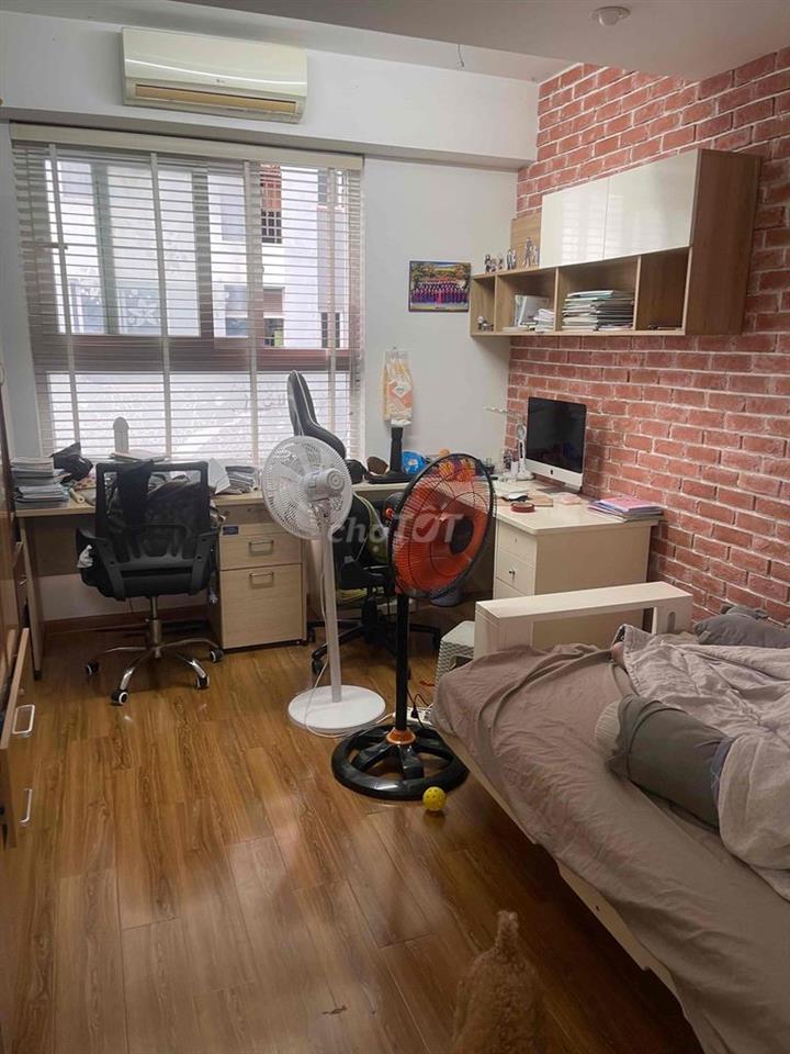 Bán căn hộ 93m2 giá 4,5tỉ có thương lượng!