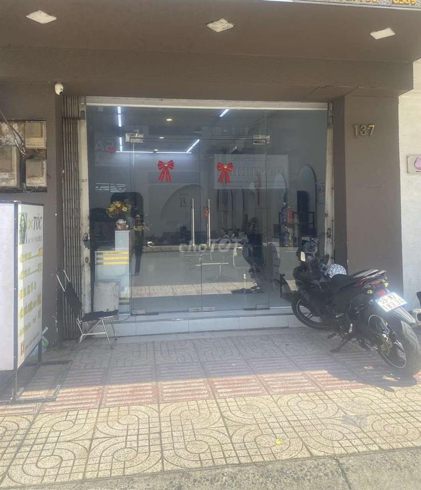 Cho thuê nhà MT Q5