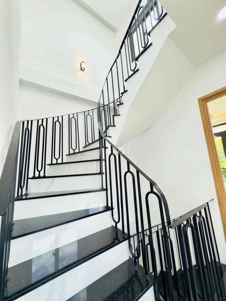 Mặt tiền Lò Gốm Q6 view sông hơn 7Tỷ dtsd gần 200m2