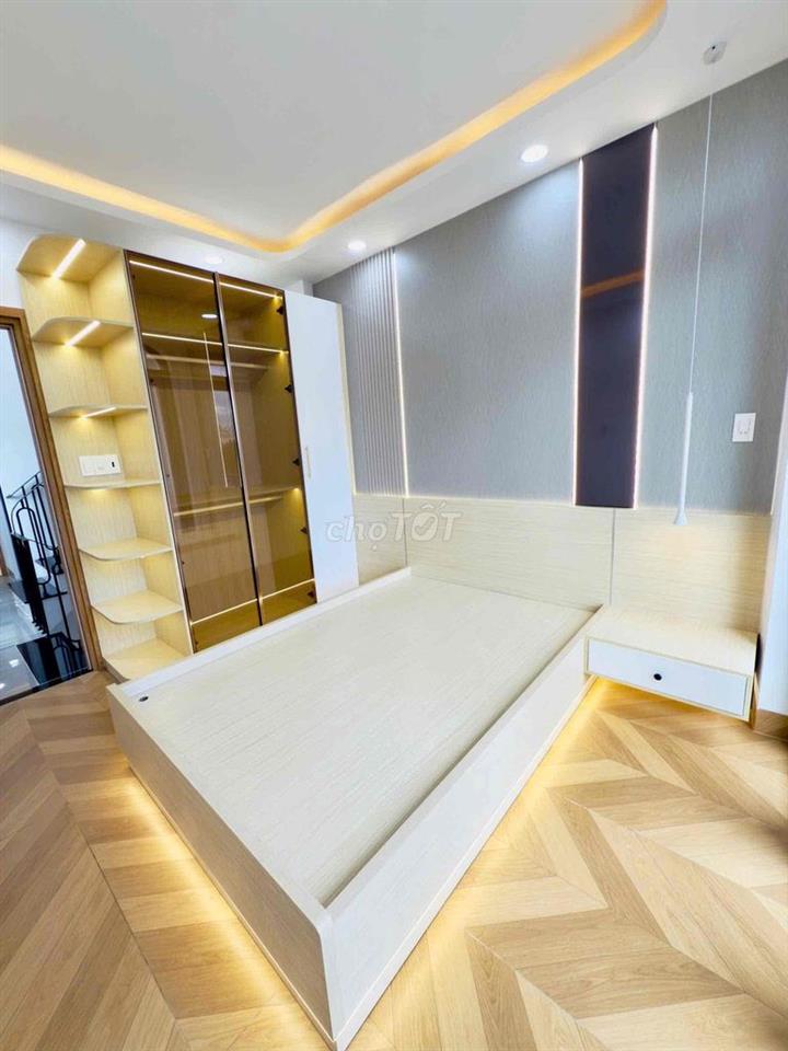 Mặt tiền Lò Gốm Q6 view sông hơn 7Tỷ dtsd gần 200m2