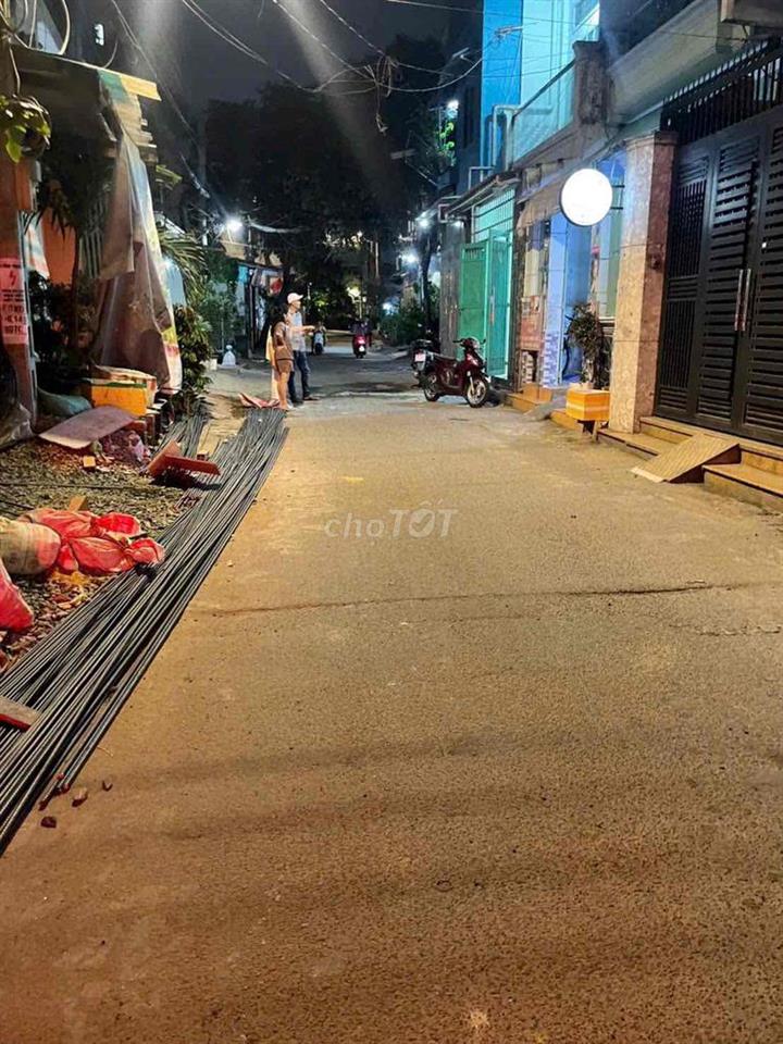 Bán Nhà Trịnh Đình Trọng - TÂN PHÚ Dt đất 36m2 hơn 3Đ