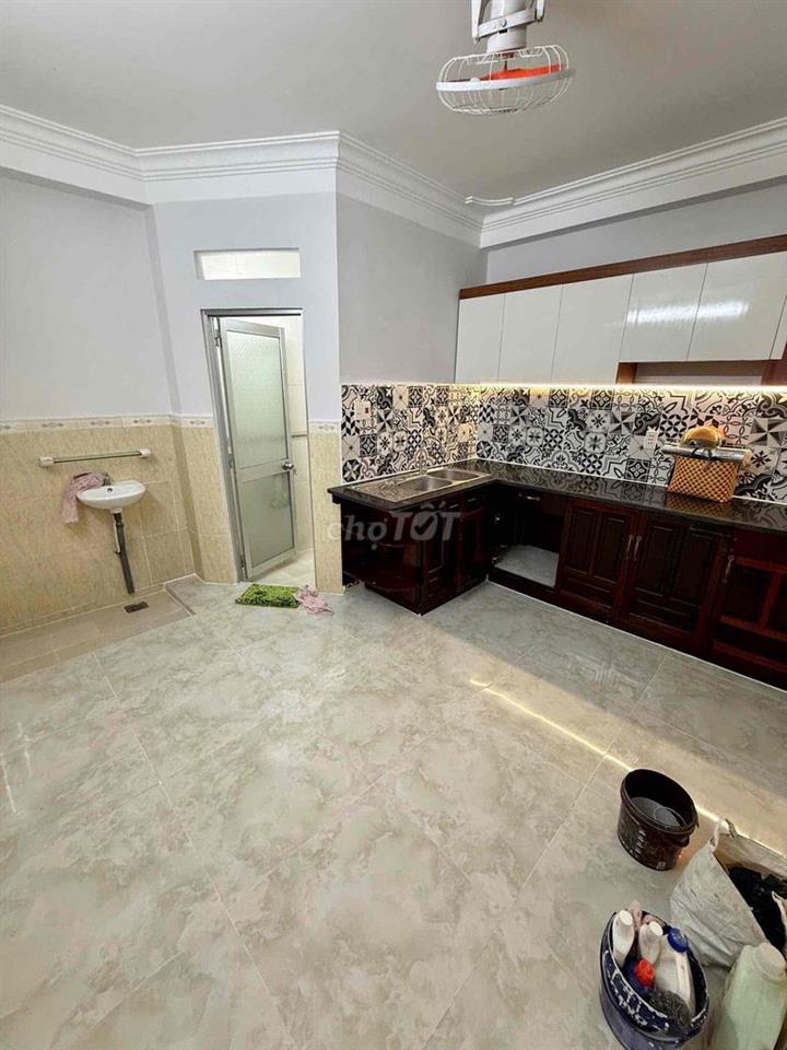 BÁN NHÀ KHU ĐỒNG BỘ AN NINH ngang 4m * dài 12m Q.TÂN PHÚ
