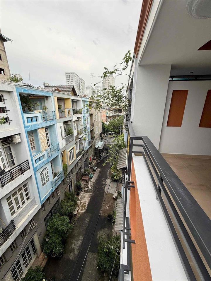 BÁN NHÀ KHU ĐỒNG BỘ AN NINH ngang 4m * dài 12m Q.TÂN PHÚ