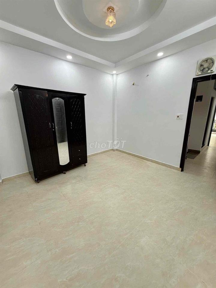 BÁN NHÀ KHU ĐỒNG BỘ AN NINH ngang 4m * dài 12m Q.TÂN PHÚ