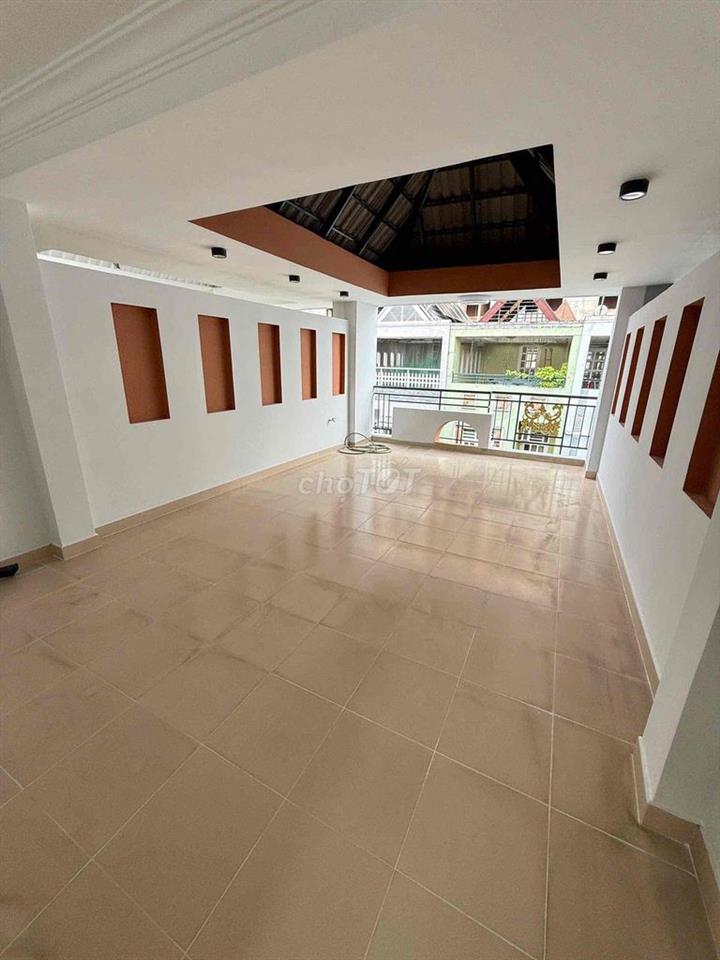 BÁN NHÀ KHU ĐỒNG BỘ AN NINH ngang 4m * dài 12m Q.TÂN PHÚ