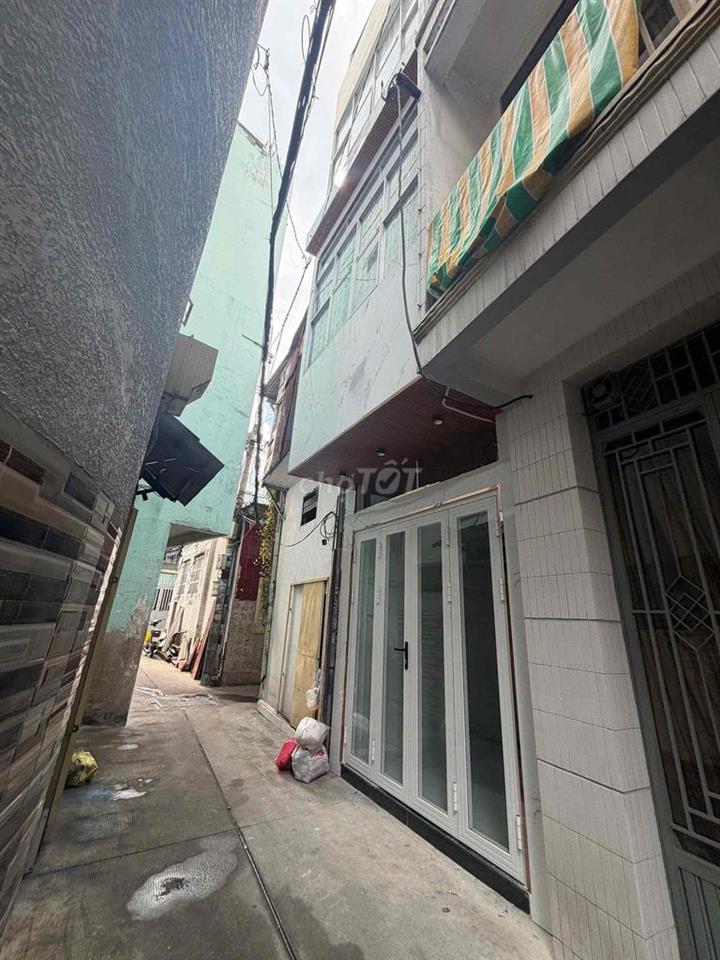 BÁN NHÀ TRUNG TÂM Q10 3 Tầng BTCT CHỈ NHỈNH 3Tỷ