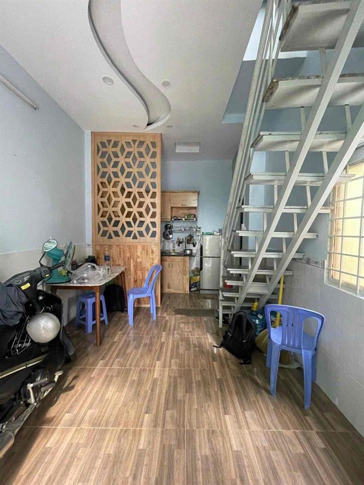 BÁN NHÀ HẺM 100 Q11 3 Tầng nhỉnh  2 TỶ