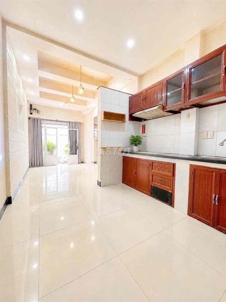 BÁN NHÀ 3 TẦNG KHU BÌNH PHÚ đầy đủ tiện ích chỉ 5.2Tỷ