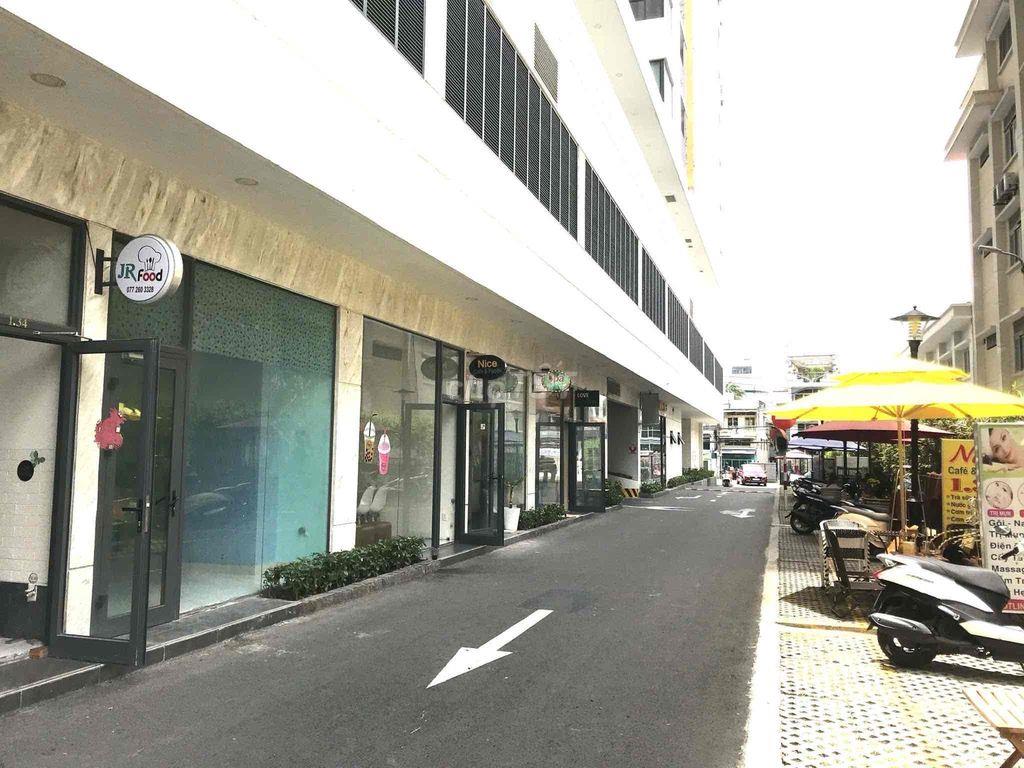 shophouse tầng trệt, có toilet riêng, giá 10 triệu