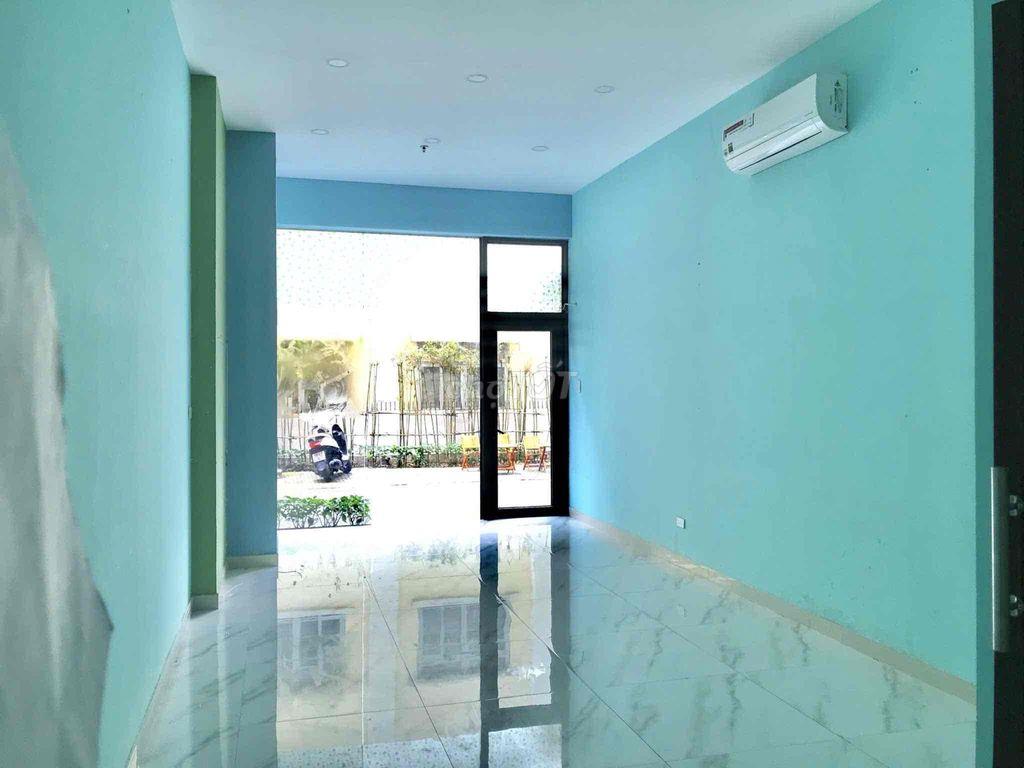 shophouse tầng trệt, có toilet riêng, giá 10 triệu