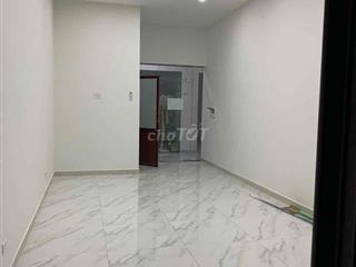 shophouse tầng trệt, có toilet riêng, giá 10 triệu