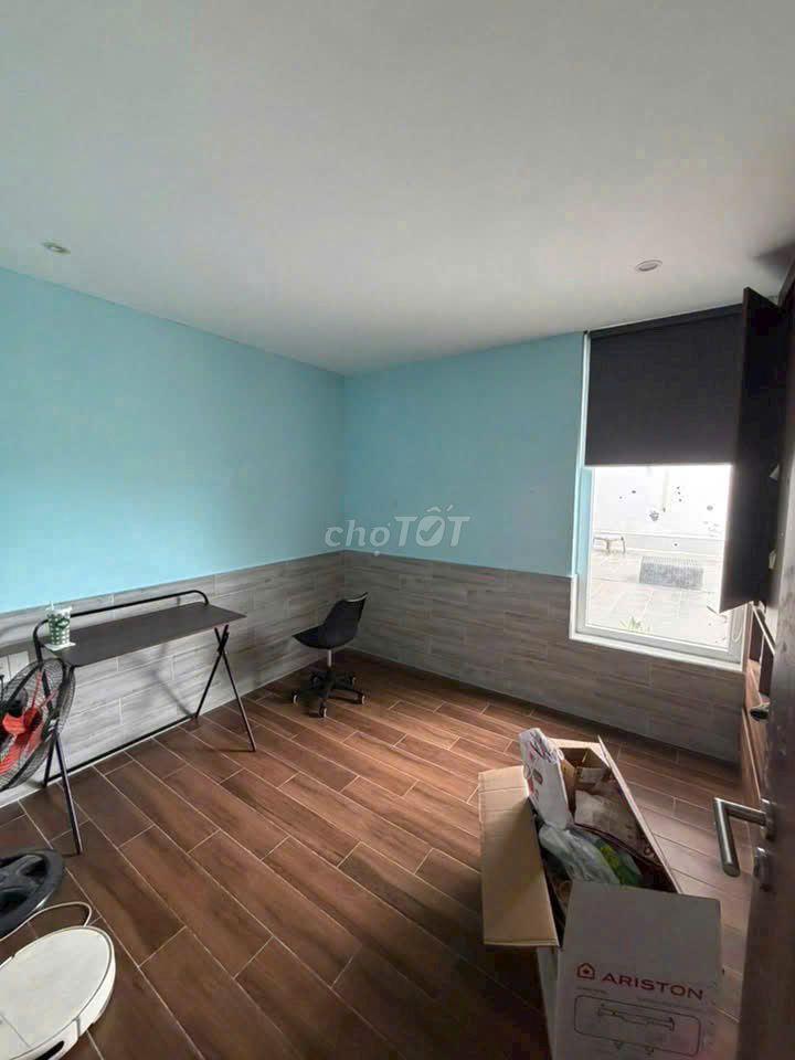 Cho thuê căn hộ Penthouse sân vườn,đã decord,có nội thất,Giá thuê 15tr