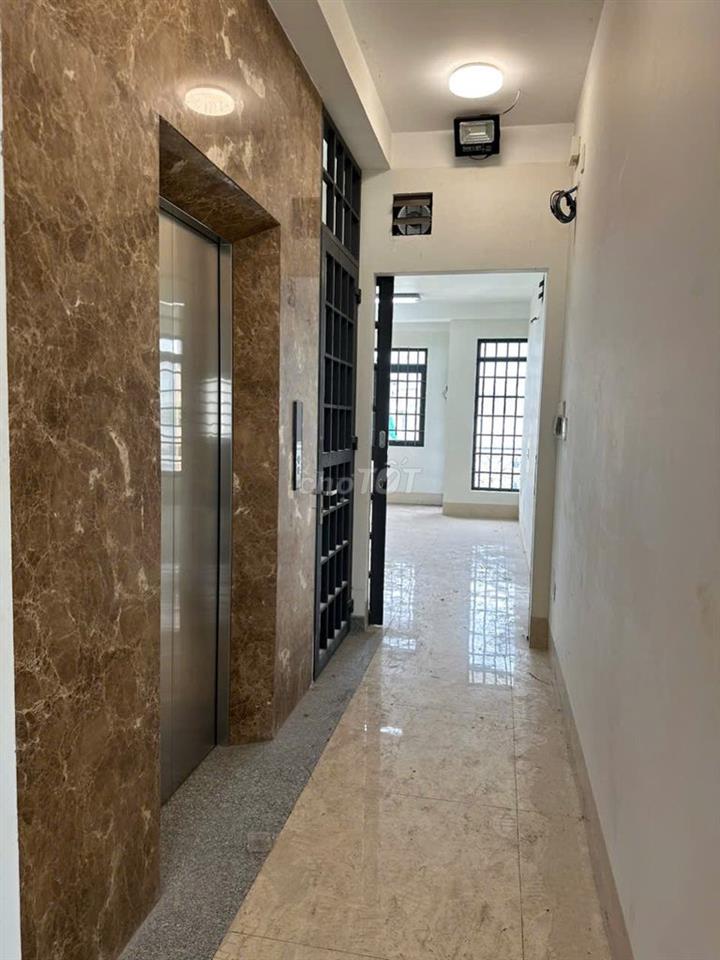 Cho thuê nhà xây mới nguyên căn mặt tiền đường 23