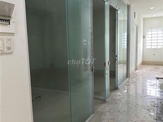 Cho thuê nhà xây mới nguyên căn mặt tiền đường 23