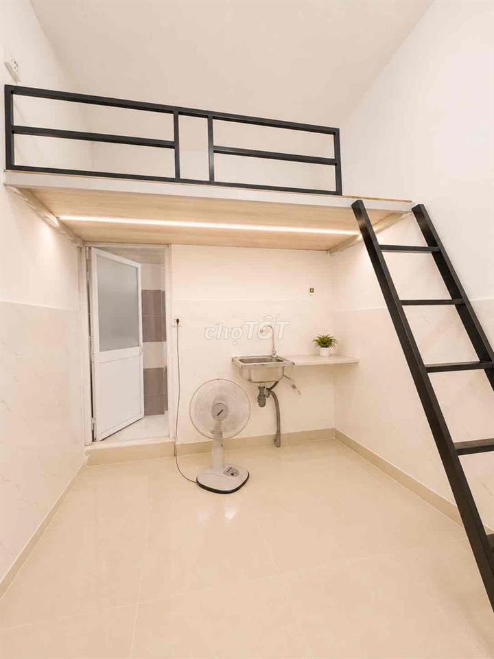 Sẵn duplex máy lạnh kệ bếp gần văn lang, uef, UTH