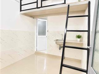 Sẵn duplex máy lạnh kệ bếp gần văn lang, uef, UTH