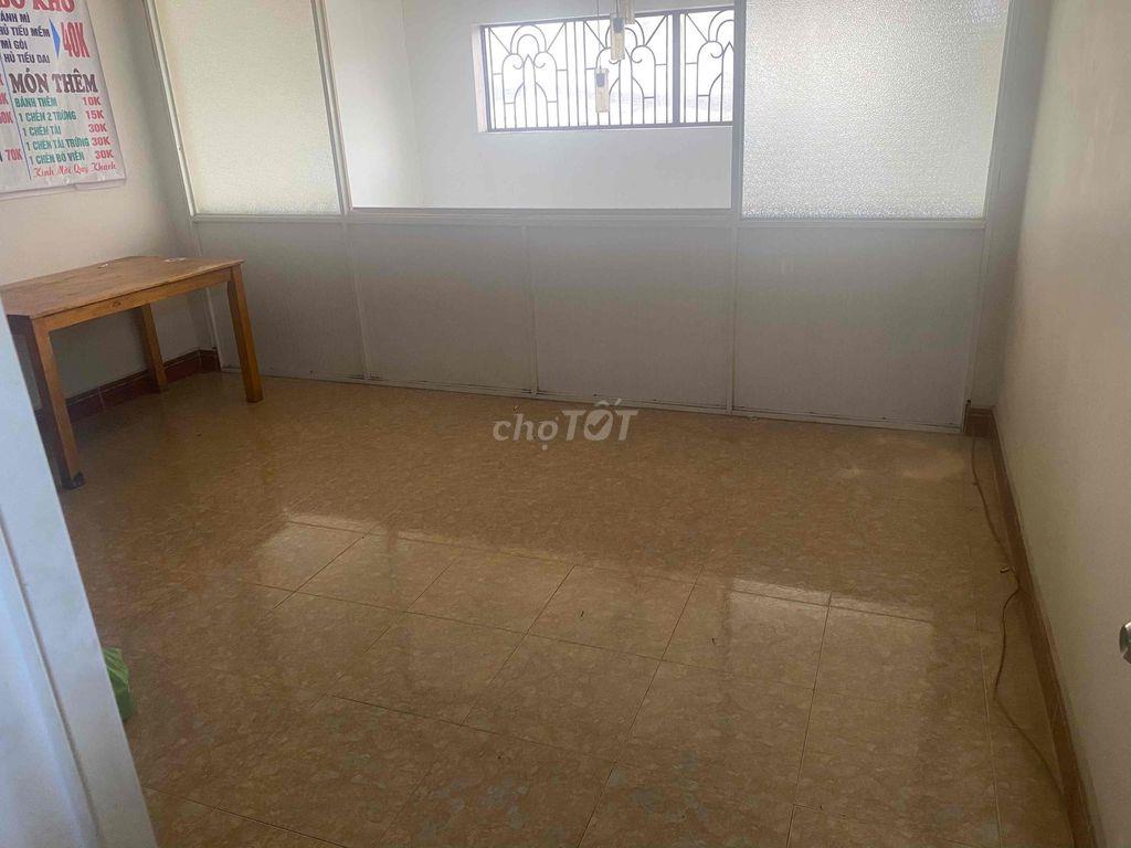 Cho thuê nhà mặt tiền Phạm Thế hiển. 4,5 x 13. giá 17trieu