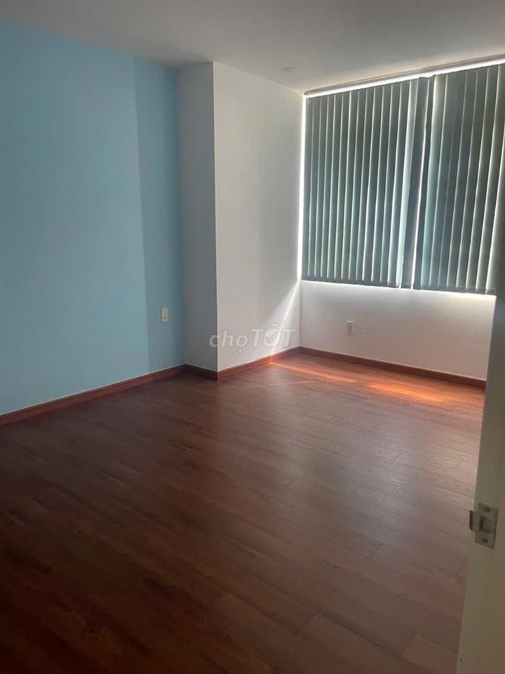 Cho thuê Central, Phạm Văn Hai,TB: 20triệu, 200m2, không nội thất, 3PN