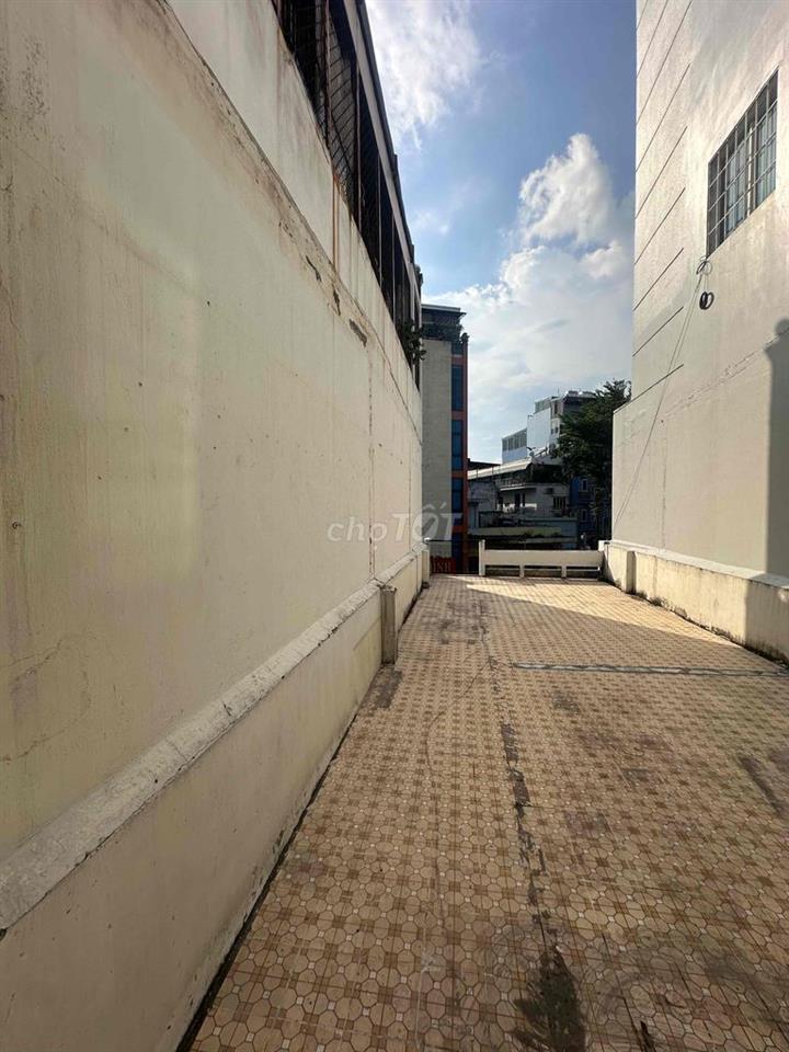 Cho thuê nhà nguyên căn mặt tiền Nguyễn Thái Bình- Tân Bình