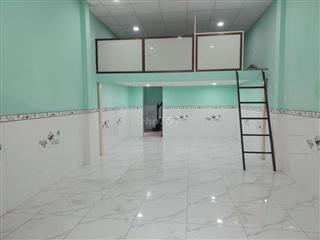 Nhà căn góc hẻm xe hơi đường Lạc Long Quân.