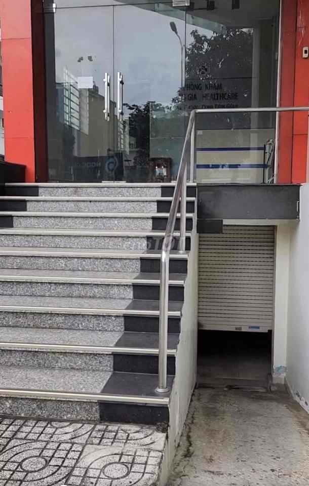 Bán toà nhà 2 mặt tiển, đối diện TOD metro số 2, đường vào nhà ga T3