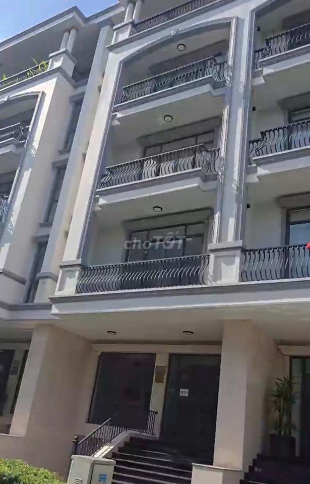 Bán nhà đường 37, khu Đông Nam, Vạn Phúc