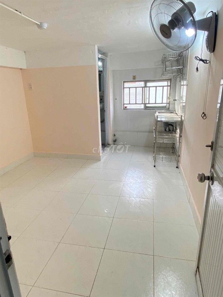 Phòng trọ Âu Cơ gần vòng xoay Lê Đại Hành