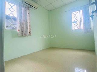 phòng 2 cửa sổ 10m2
