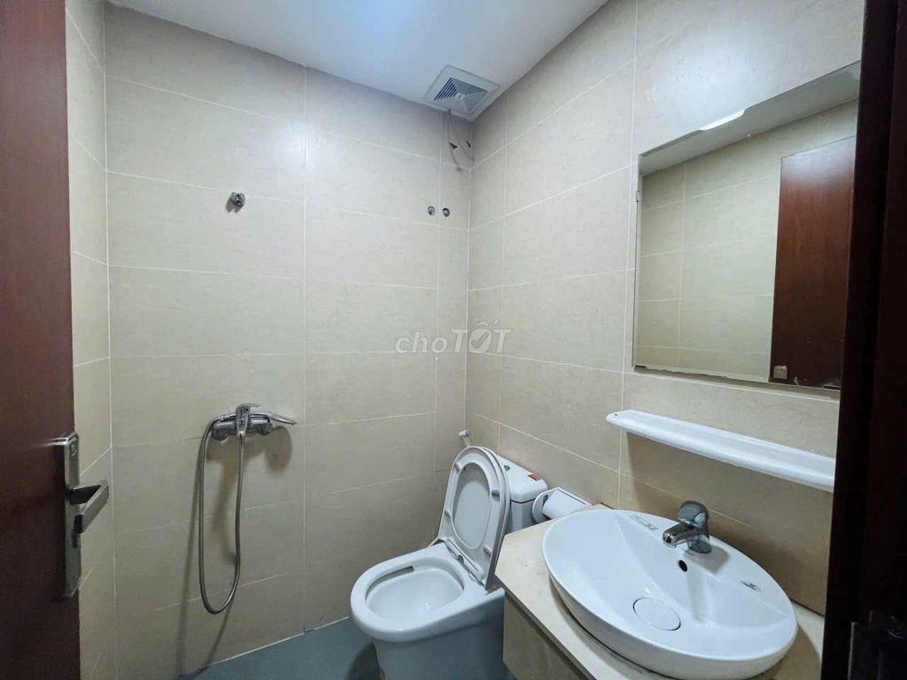 Căn 3p ngủ- Carillon 2, Trịnh Đình Thảo giá 10tr/tháng