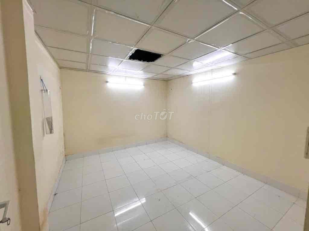 BÁN NHÀ SÁT MẶT TIỀN ĐỐI DIỆN CHỢ PHẠM VĂN HAI 60M2 CHƯA TỚI 7 TỶ.