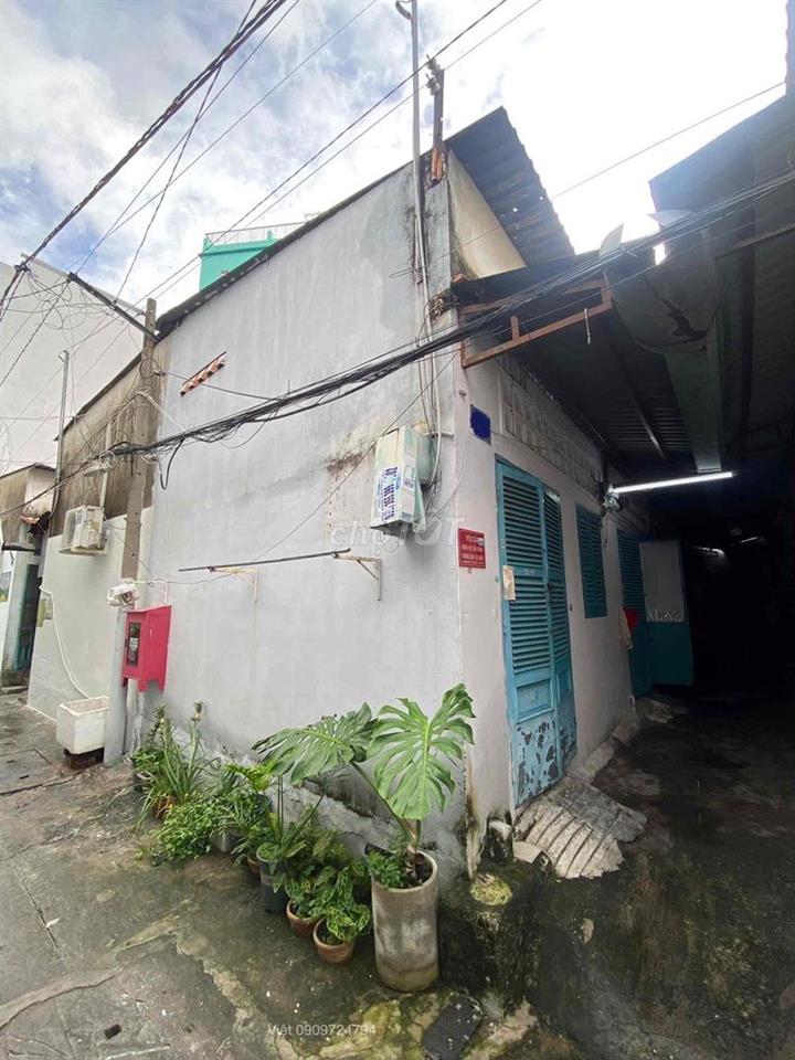 Bán dãy trọ đối diện đại học Công nghiệp Thực phẩm Tp HCM, 72m2, nhỉnh