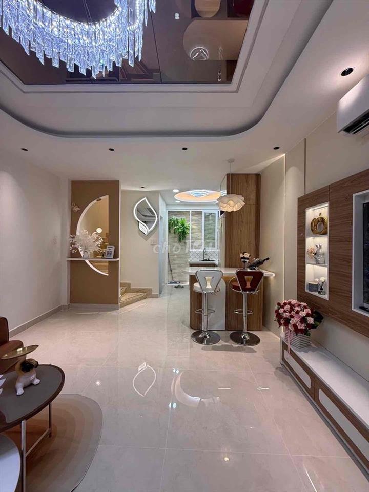 Nhỉnh 6 tỷ có dòng tiền 25tr/tháng đường bành văn trân
