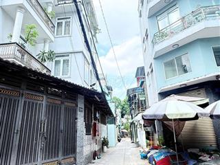 XE HƠI ĐẬU CỬA – 2 TẤM – HOÀN CÔNG ĐỦ – SỔ A4 – NHÀ MỚI Ở NGAY