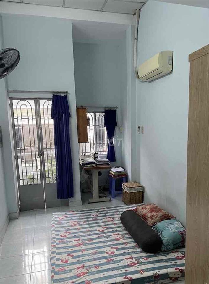💥GẤP BÁN NHÀ NHỈNH 2 TỶ-NGAY ĐẦM SEN-2 TẦNG-XÂY KIÊN CỐ NHƯ MỚI