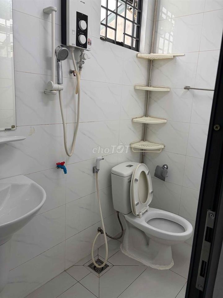 CHÍNH CHỦ CHO THUÊ NHÀ NGUYÊN CĂN - HẺM LỚN ĐƯỜNG THOẠI NGỌC HẦU, TÂN