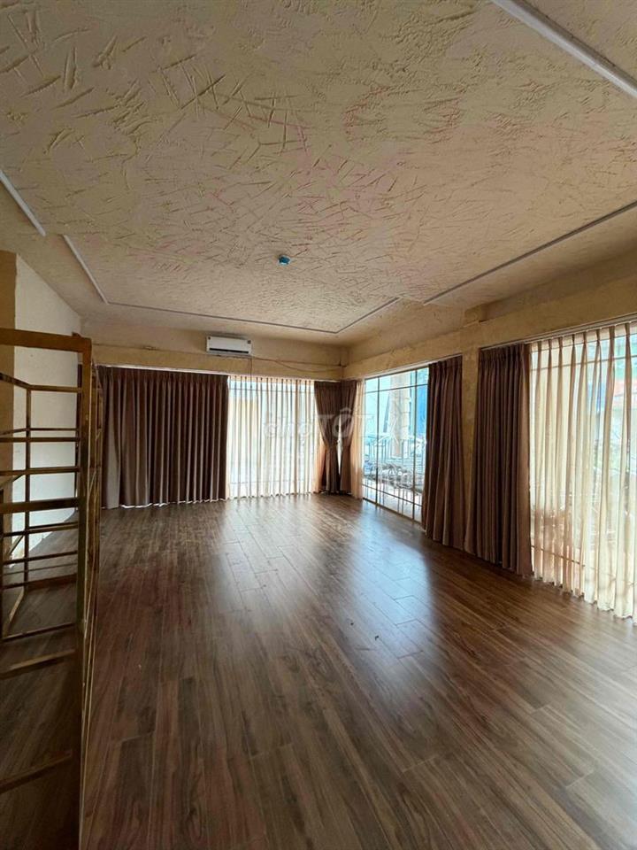 Cho Thuê mặt bằng góc 2MT