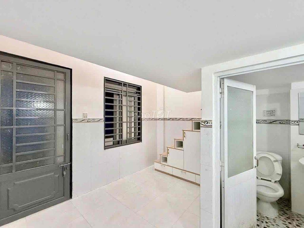 PHÒNG TRỌ ĐI BỘ QUA ĐẠI HỌC CÔNG THƯƠNG NHƯ ẢNH - CÁCH 500m2