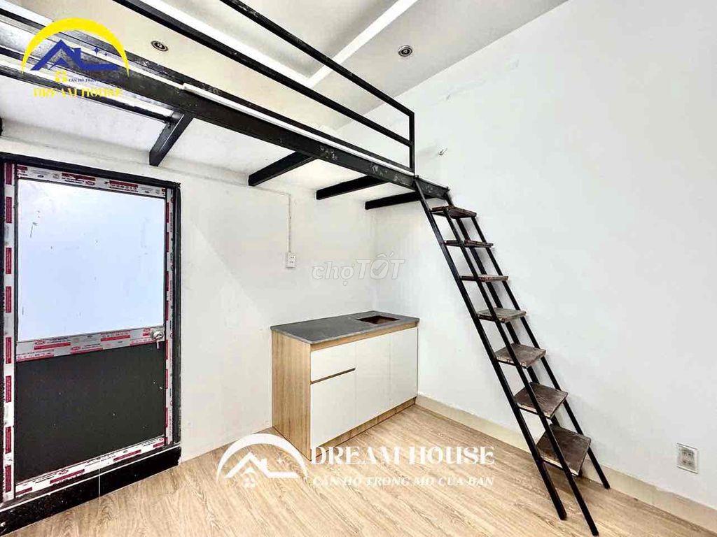 - Full Nội Thất: Tủ quầ áo, bếp, tủ lạnh, máy lạnh (máy giặt chung) ..
