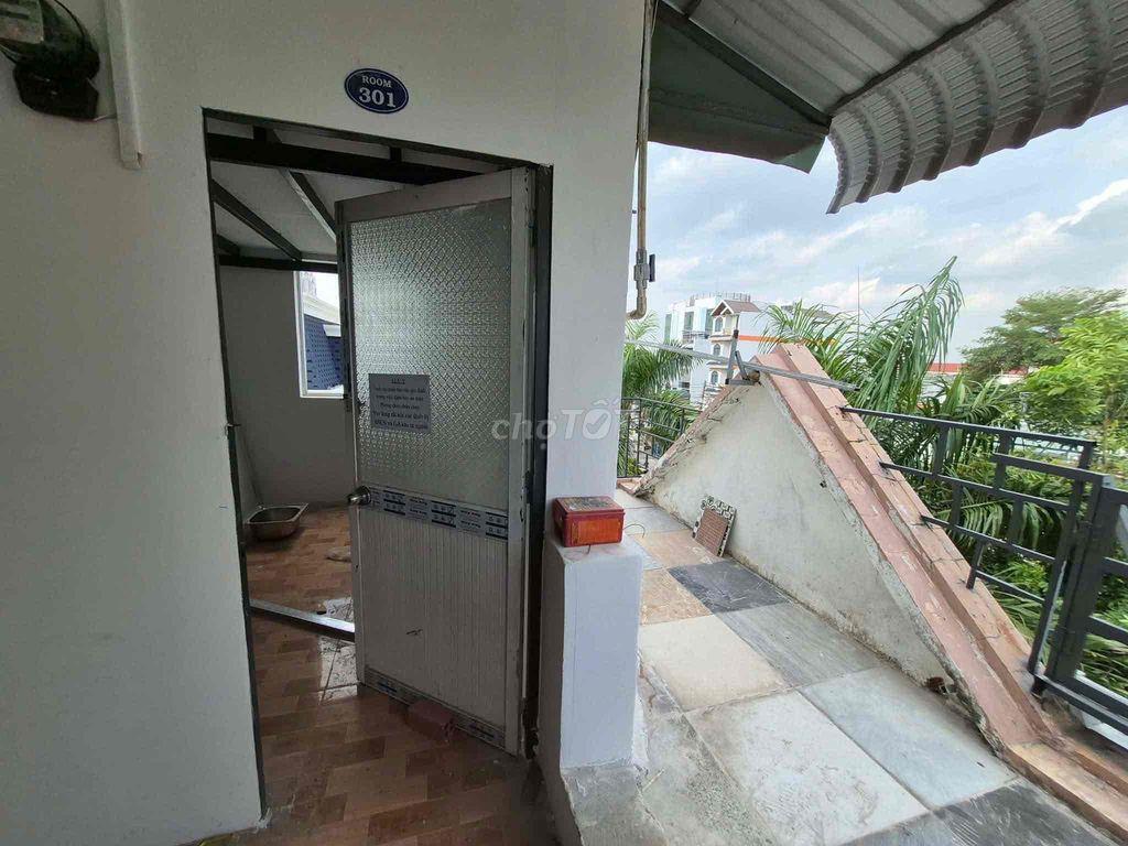 Phòng ngay trục đườn Trường Chinh thuận tiện di chuyển qua Công Thương
