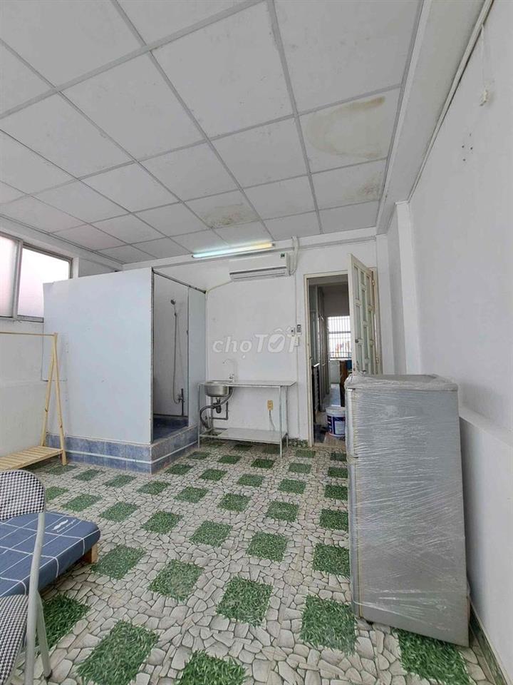Phòng Nằm ngay trung tâm Tân Bình thuận tiện di chuyển