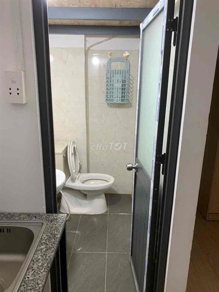 Phòng Nằm Ngay Trung Tâm Tân bình Thuận Tiện Di Chuyển