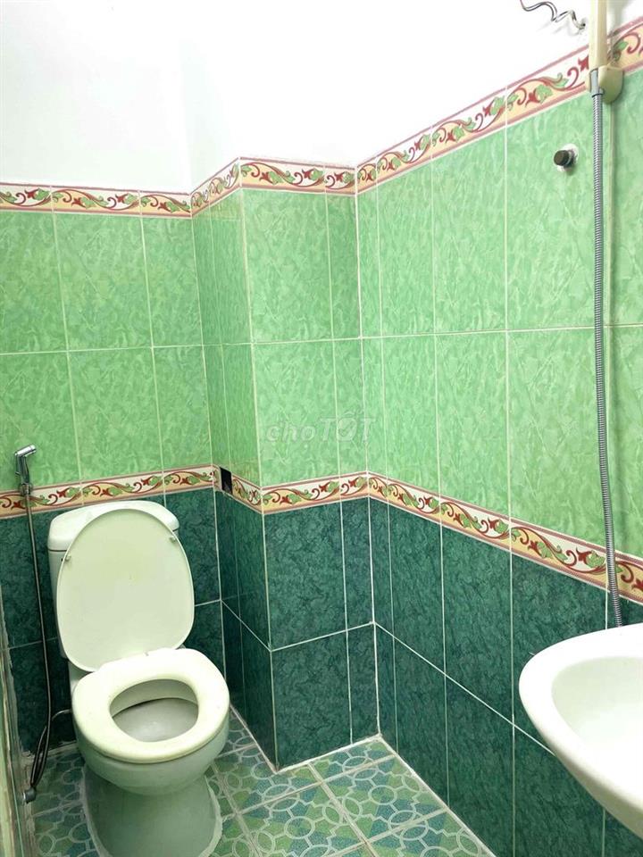 Phòng đủ tiện nghi trung tâm quận Tân Phú