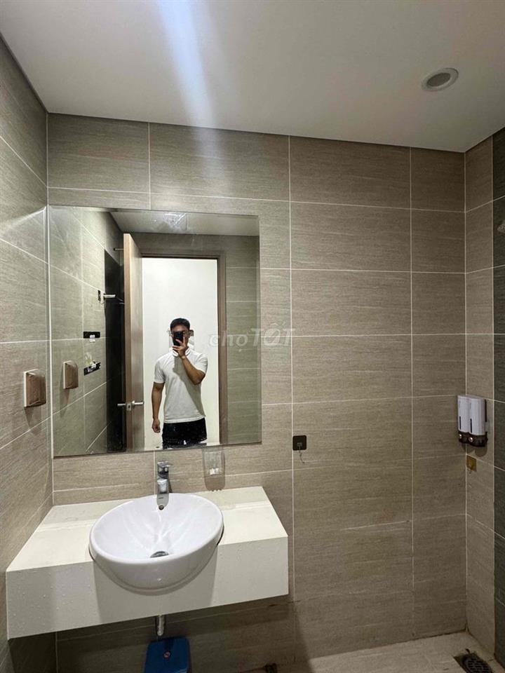 Chính chủ cho thuê căn hộ  2pn-2wc full nội thất Origami  View landmar
