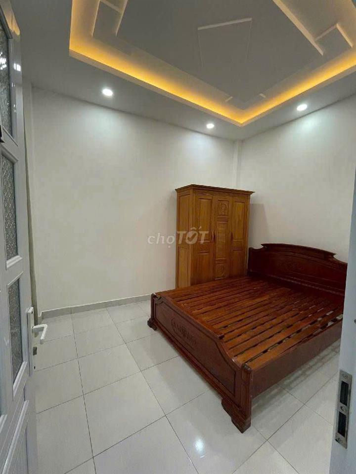 Nhà Góc 2 MT HXH Ngay VinCom Lê Văn Việt - 6 Tỷ 1
