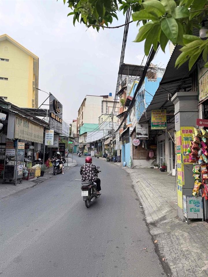 Chính Chủ Cần Bán MTKD Trục Đường Đình Phong Phú Q.9