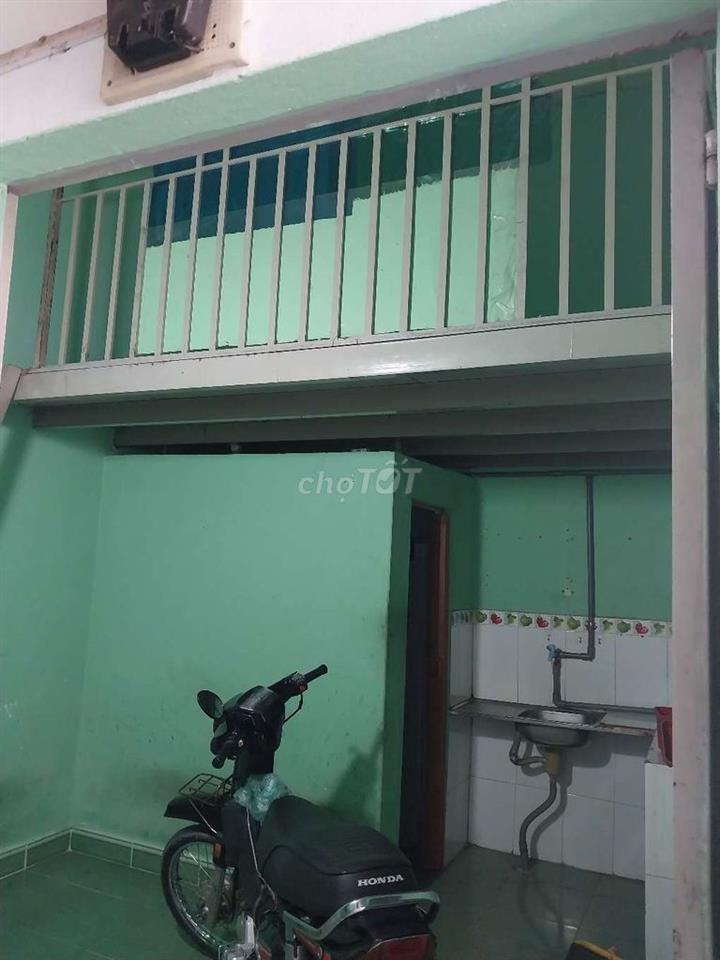 bán nhà có gách lửng 45m2 +thêm 3 phong trọ riêng biệt