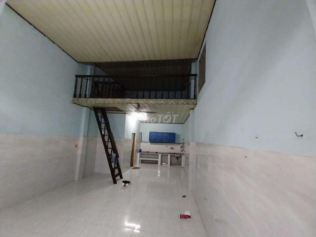 bán nhà có gách lửng 45m2 +thêm 3 phong trọ riêng biệt