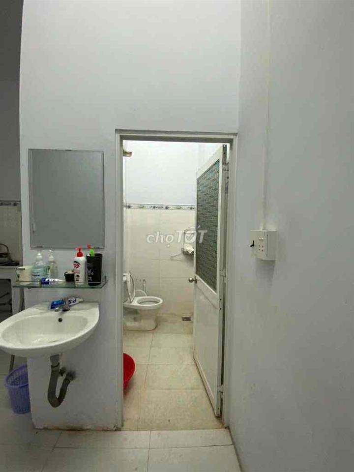 Nhà cấp 4 sân vườn mát mẻ Phường Linh Xuân Thủ Đức cũ