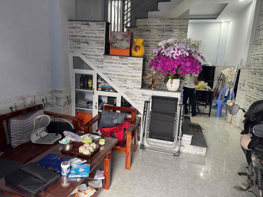 cho thuê nhà nguyên căng đường Tam Bình, TPHCM, dtsd:120m2, 2pn, 2wc