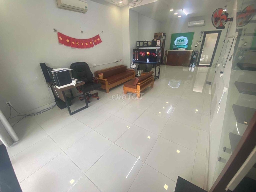 cho thuê tầng trệt làm văn phòng .